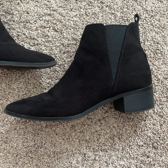 Women’s Old Navy Faux Suede Booties - Picture 2 of 7